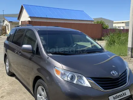 Toyota Sienna 2012 года за 12 500 000 тг. в Атырау