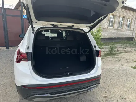 Hyundai Santa Fe 2022 года за 15 500 000 тг. в Кызылорда – фото 7