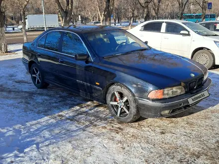 BMW 523 1996 года за 2 500 000 тг. в Караганда – фото 2