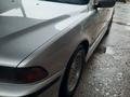 BMW 528 1998 года за 4 500 000 тг. в Шымкент – фото 2