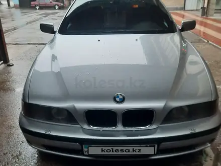 BMW 528 1998 года за 4 500 000 тг. в Шымкент