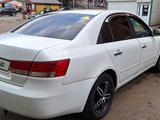 Hyundai Sonata 2006 года за 3 800 000 тг. в Усть-Каменогорск – фото 3