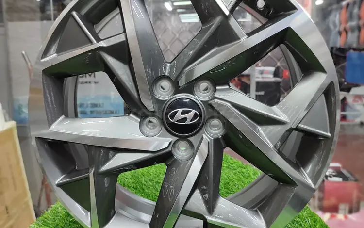 HyundaiR 18 evolution за 255 000 тг. в Алматы