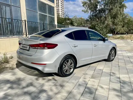 Hyundai Elantra 2018 года за 6 500 000 тг. в Актау – фото 3