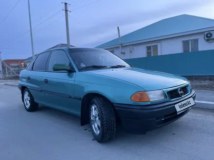 Opel Astra 1996 года за 1 700 000 тг. в Атырау – фото 2