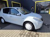 Renault Sandero 2013 годаүшін3 100 000 тг. в Актобе – фото 2