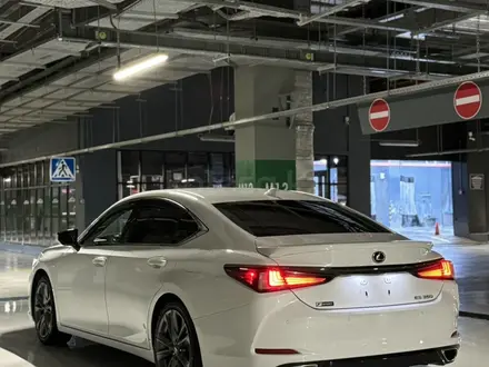 Lexus ES 350 2019 года за 21 500 000 тг. в Астана – фото 4