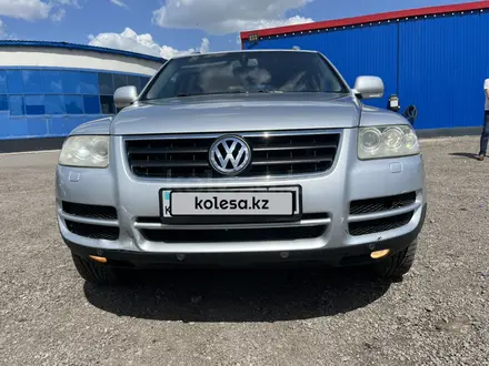 Volkswagen Touareg 2004 года за 4 500 000 тг. в Алматы – фото 16