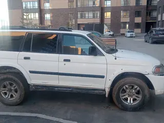 Mitsubishi Montero Sport, 2000