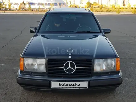 Mercedes-Benz E 300 1991 года за 5 200 000 тг. в Уральск – фото 2