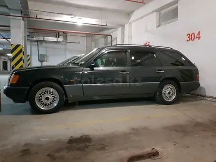 Mercedes-Benz E 300 1991 года за 5 200 000 тг. в Уральск – фото 4