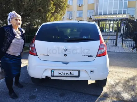 Renault Sandero 2013 года за 3 700 000 тг. в Шымкент – фото 3