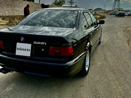 BMW 528 1996 года за 3 000 000 тг. в Актау – фото 2