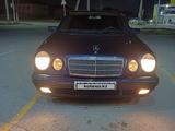 Mercedes-Benz E 200 1998 года за 2 600 000 тг. в Шымкент