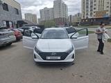 Hyundai i20 2023 годаүшін7 000 000 тг. в Астана – фото 3