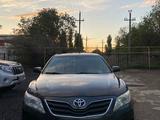 Toyota Camry 2010 года за 6 850 000 тг. в Актобе – фото 3