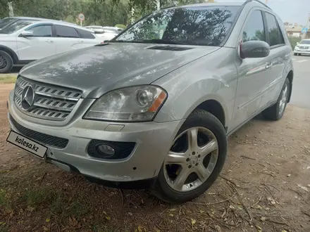 Mercedes-Benz ML 350 2005 года за 3 800 000 тг. в Уральск – фото 3