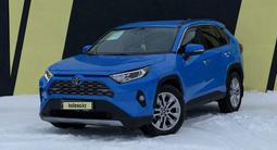 Toyota RAV4 2021 года за 13 800 000 тг. в Павлодар