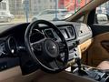 Kia Carnival 2018 года за 10 600 000 тг. в Алматы – фото 11