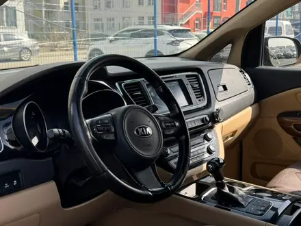 Kia Carnival 2018 года за 10 600 000 тг. в Алматы – фото 11