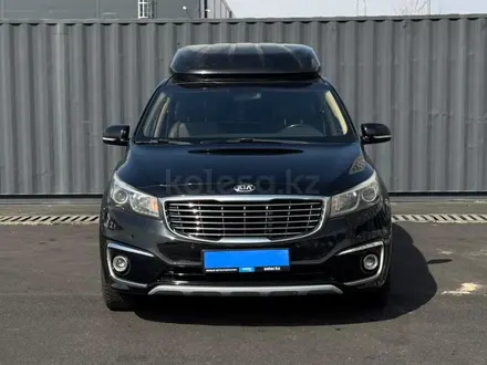 Kia Carnival 2018 года за 10 600 000 тг. в Алматы – фото 2