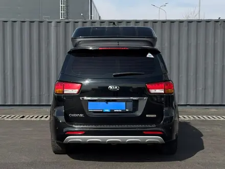 Kia Carnival 2018 года за 10 600 000 тг. в Алматы – фото 6