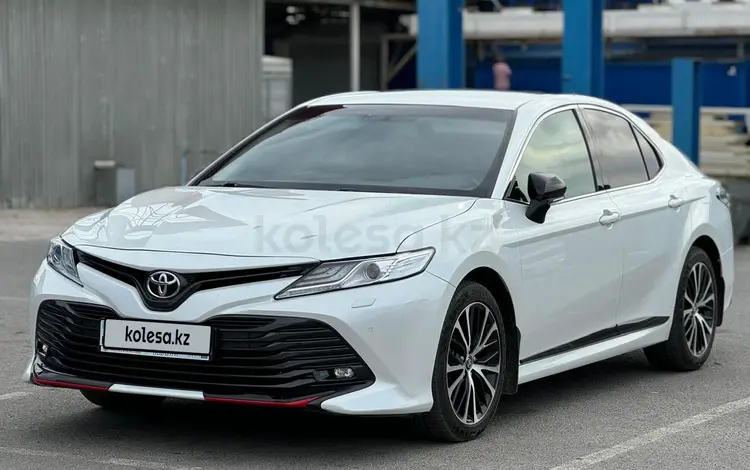 Toyota Camry 2020 года за 14 500 000 тг. в Шымкент