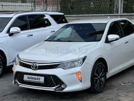 Toyota Camry 2017 года за 14 500 000 тг. в Шымкент – фото 19