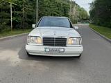Mercedes-Benz E 280 1994 года за 3 350 000 тг. в Алматы