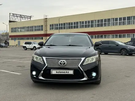 Toyota Camry 2011 года за 7 700 000 тг. в Алматы – фото 2