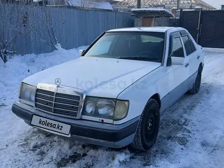 Mercedes-Benz E 260 1989 года за 1 550 000 тг. в Алматы