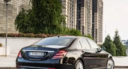Прокат Аренда авто с водителем Mercedes W222 2020г Mercedes V-Class 2023г. в Алматы – фото 2