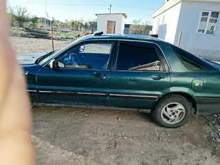 Mitsubishi Galant, 1990