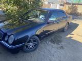 Mercedes-Benz E 230 1995 годаfor2 000 000 тг. в Актобе – фото 3