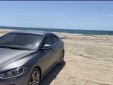 Hyundai Elantra 2017 годаүшін6 200 000 тг. в Актау – фото 2