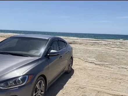 Hyundai Elantra 2017 года за 6 200 000 тг. в Актау – фото 2