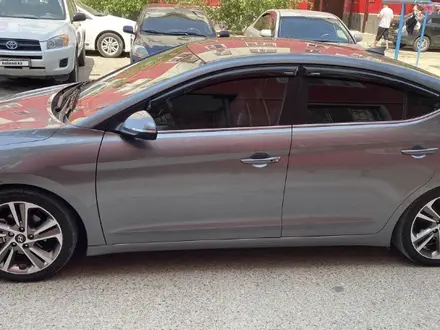 Hyundai Elantra 2017 года за 6 200 000 тг. в Актау – фото 3