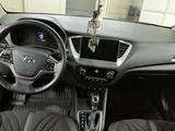 Hyundai Accent 2018 года за 6 400 000 тг. в Уральск – фото 5