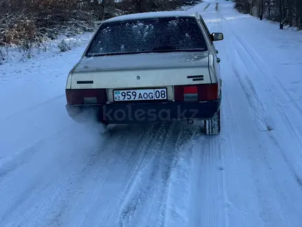 ВАЗ (Lada) 21099 1999 года за 420 000 тг. в Бауыржана Момышулы – фото 4