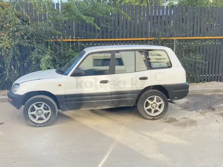 Toyota RAV4 1996 года за 2 300 000 тг. в Алматы – фото 4