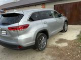 Toyota Highlander 2018 года за 13 000 000 тг. в Актобе – фото 3