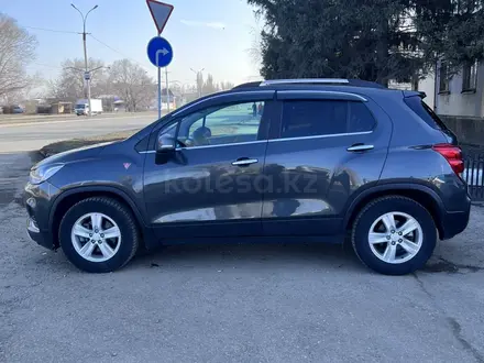 Chevrolet Tracker 2018 года за 7 800 000 тг. в Усть-Каменогорск – фото 3