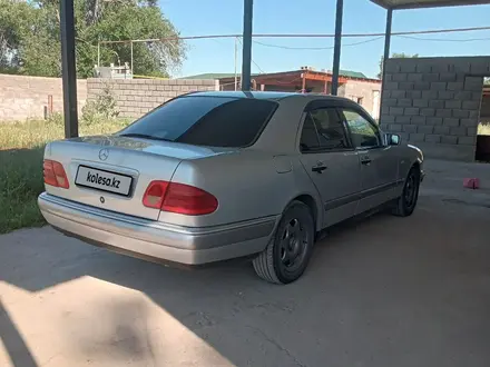 Mercedes-Benz E 240 1998 года за 2 600 000 тг. в Шу – фото 5