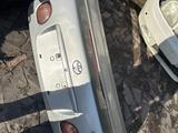 Крышка багажника со спойлером за 25 000 тг. в Алматы – фото 2