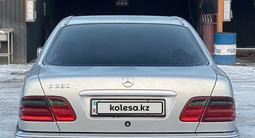 Mercedes-Benz E 280 1997 годаүшін4 300 000 тг. в Тараз – фото 2