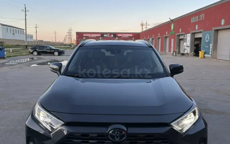 Toyota RAV4 2021 года за 14 800 000 тг. в Актау