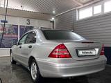 Mercedes-Benz C 180 2001 года за 3 000 000 тг. в Павлодар – фото 2