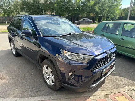 Toyota RAV4 2019 года за 13 500 000 тг. в Астана – фото 3