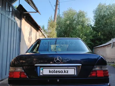 Mercedes-Benz E 280 1995 года за 2 600 000 тг. в Шымкент – фото 3