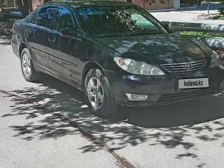 Toyota Camry 2003 года за 3 900 000 тг. в Атырау – фото 2